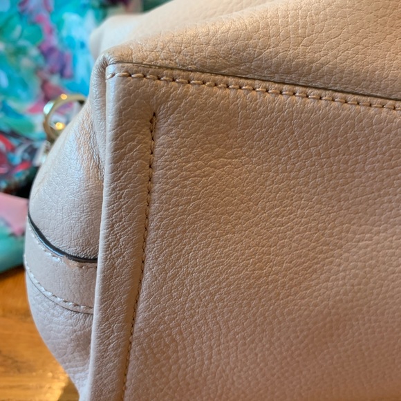 💛Vince Camuto Almond Purse💛 - Picture 15 of 16